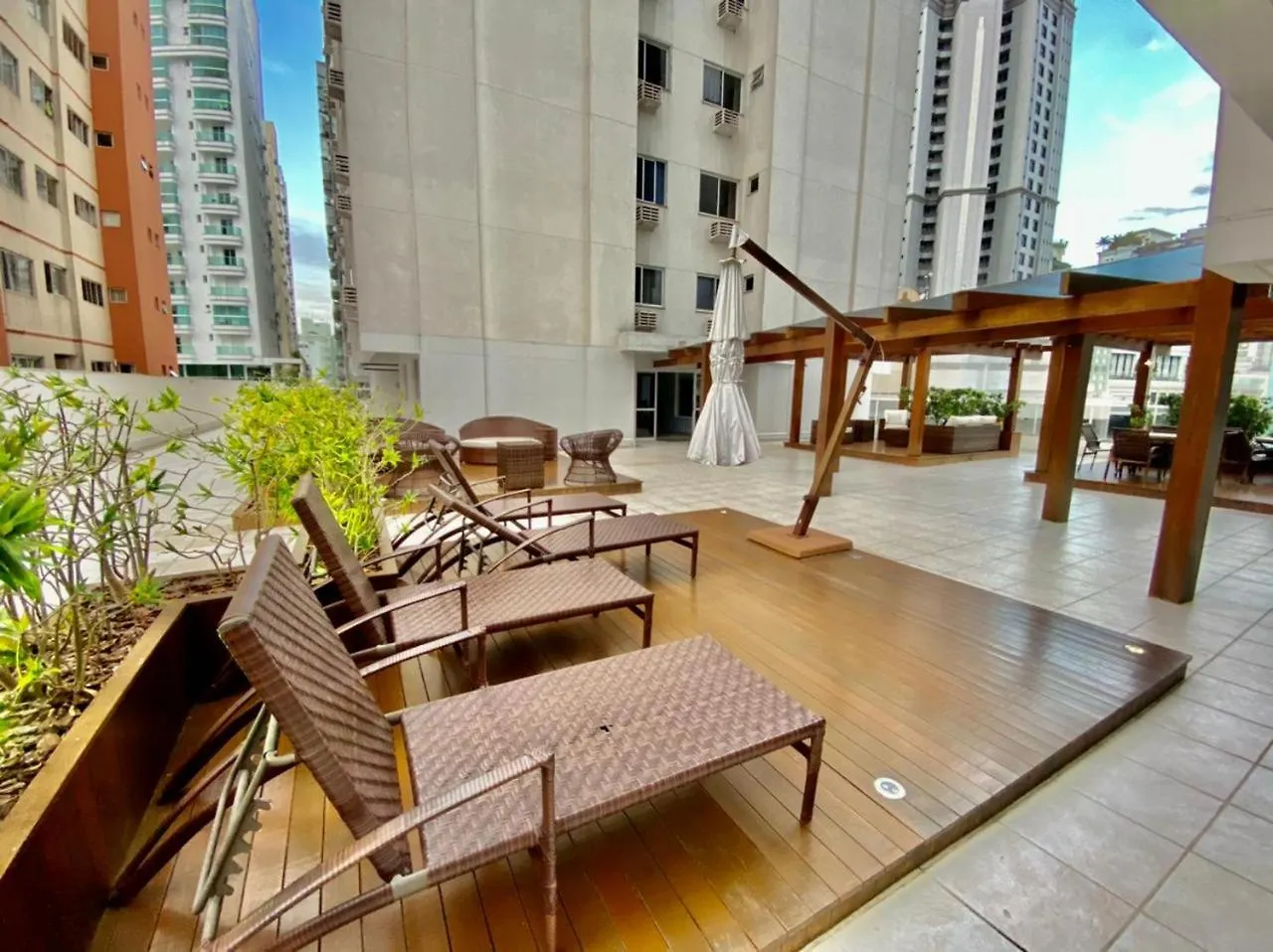 Apartamento Frente Ao Shopping Balneário Camboriú 0*,  Brazilië